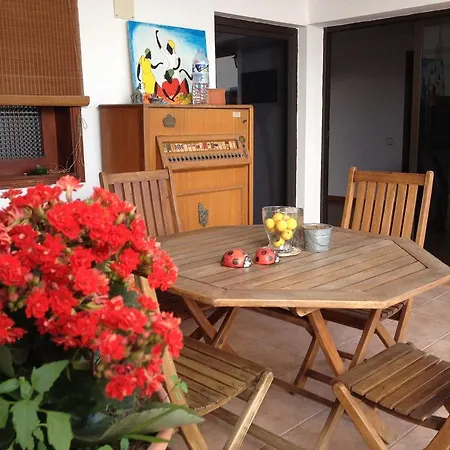 Dağ evi Lightbooking- View And Pool