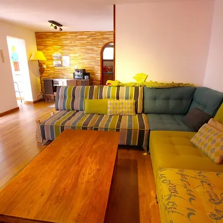 Dağ evi Lightbooking- View And Pool