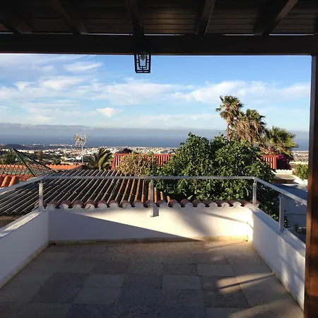 Lightbooking- View And Pool Dağ evi Telde